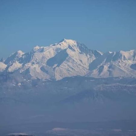 Le Gite Des Cascades Bassy Esterno foto